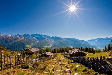 Vom Berghotel Alpenfrieden gibt es zahlreiche Touren auf den Berg.