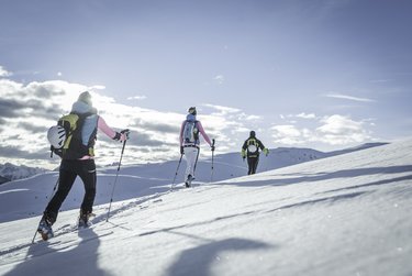 Skitouren gehen im Berghotel Alpenfrieden im Ahrntal. ©TVB Kronplatz/ Manuel Kottersteger