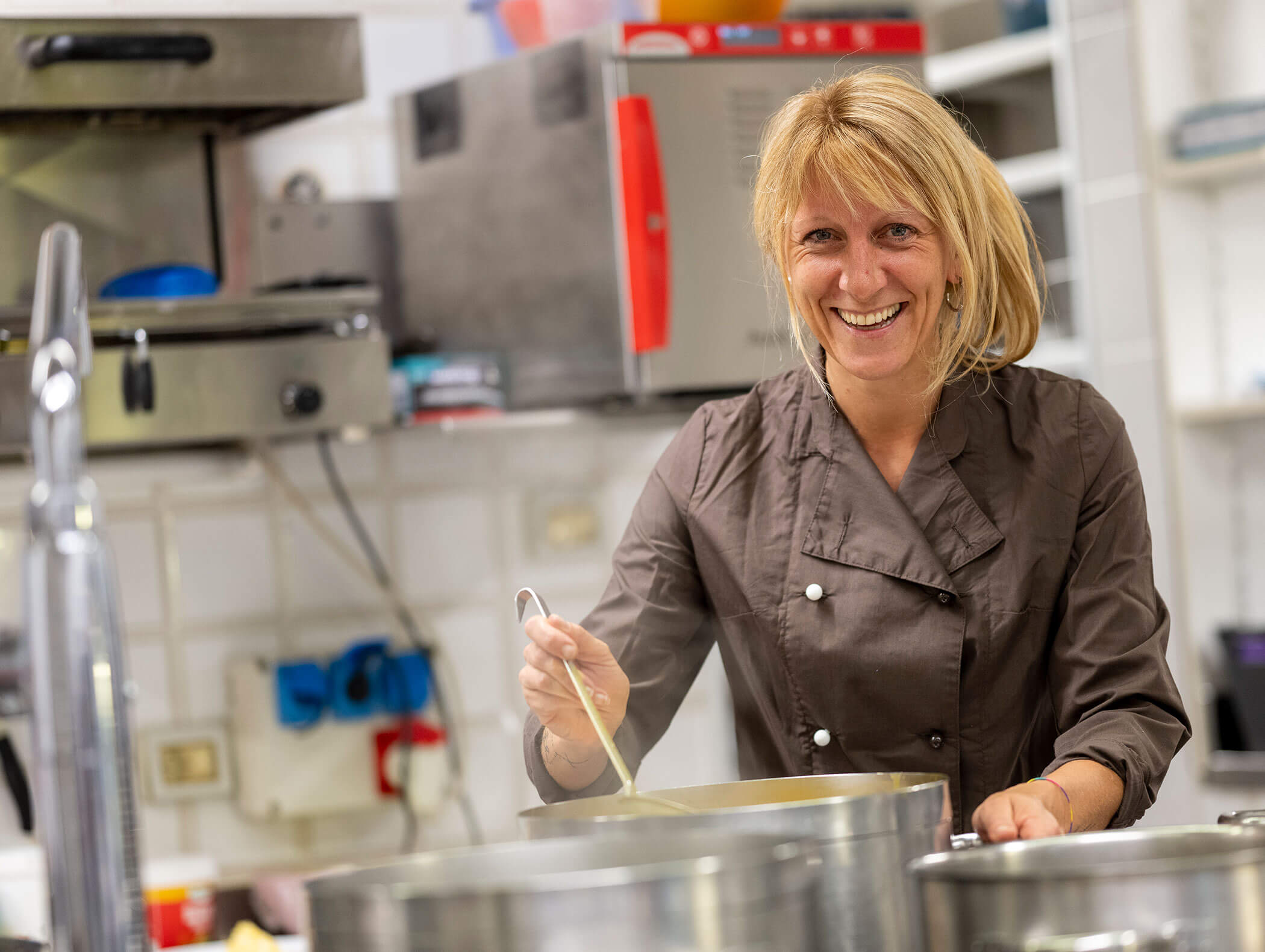 Cook stirring in a pot