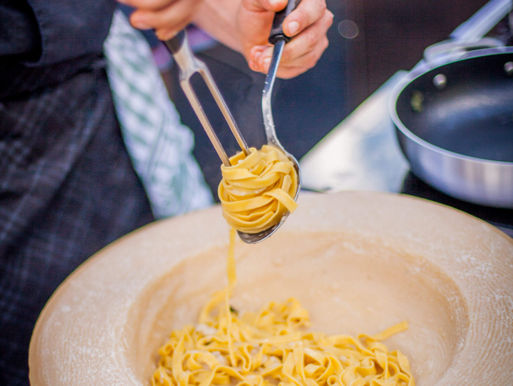 The chef rolls up the pasta - Berghotel Alpenfrieden