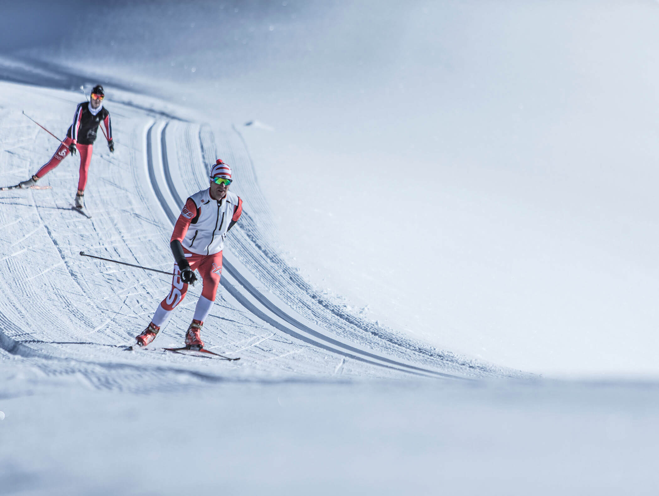 Two cross-country skiers on the trail in Rio Bianco - Berghotel Alpenfrieden
